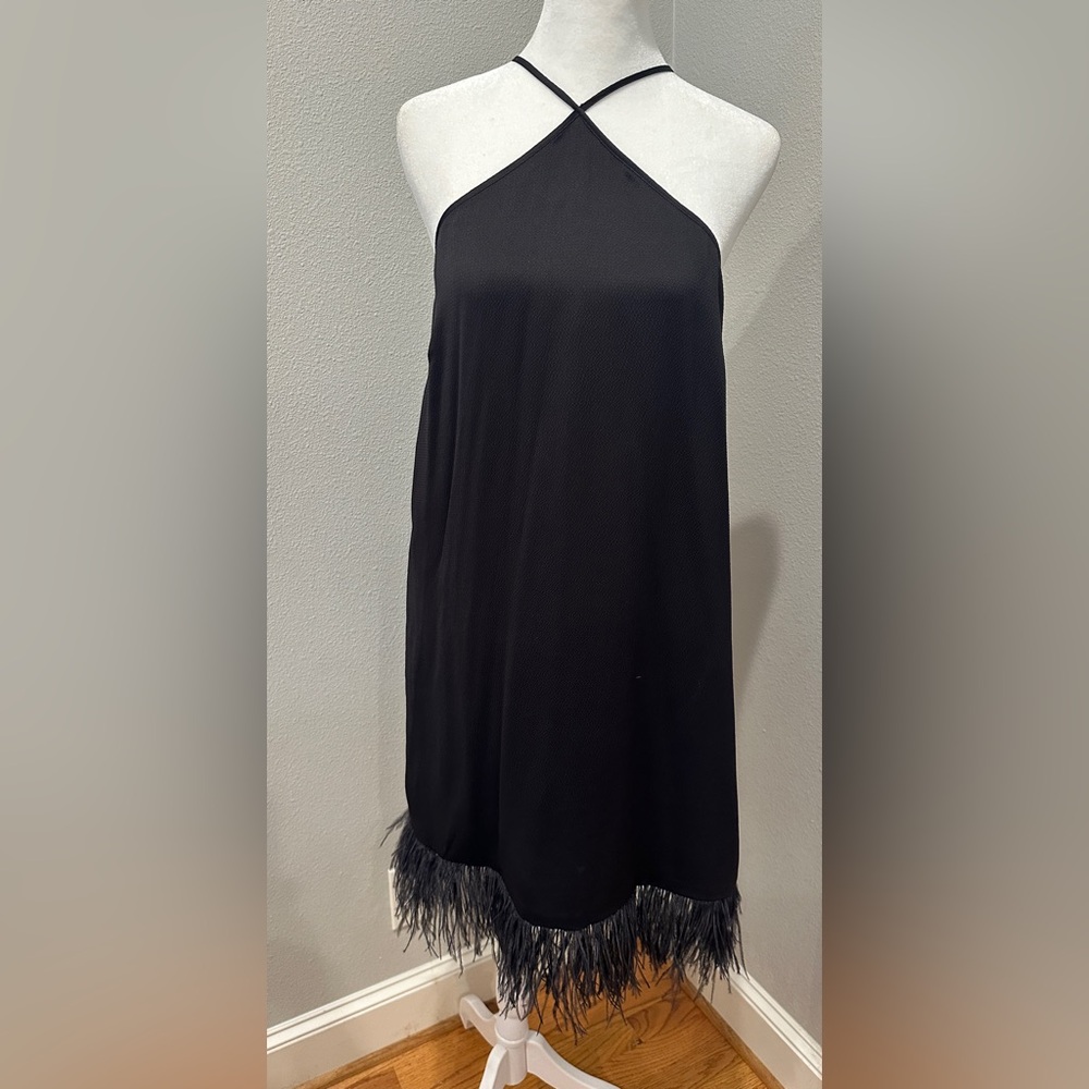 Elegant Michael Kors black Sleeveless Dress with Marilou feather trim. NWT.
